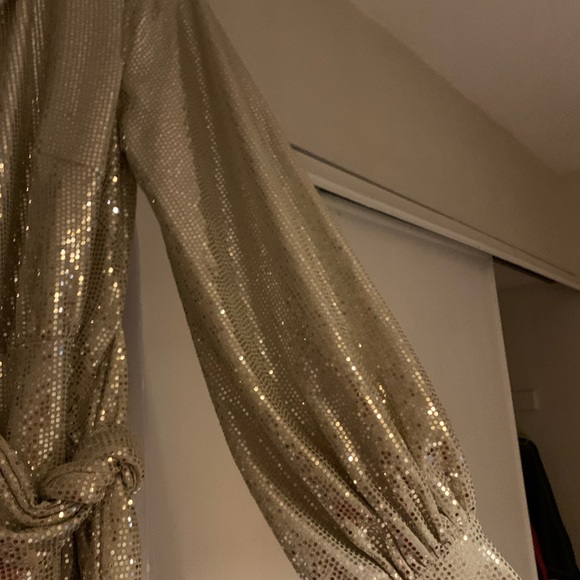 Never fully dressed - sequin wrap dress - worn once size US 4 - Picture 3 of 3